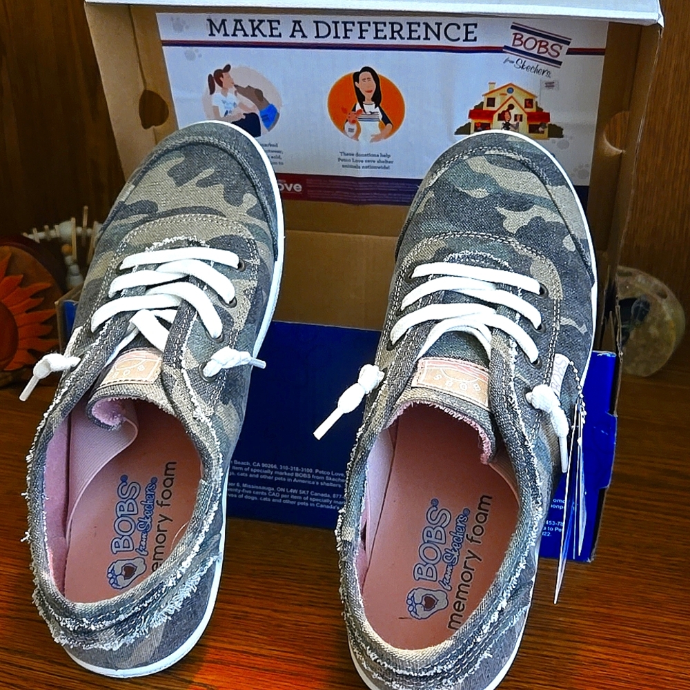 Bob's Skechers Camo Slip on 8M